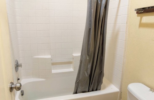Rio Vista Hotel | Executive Inn & Suites San Marcos, TX