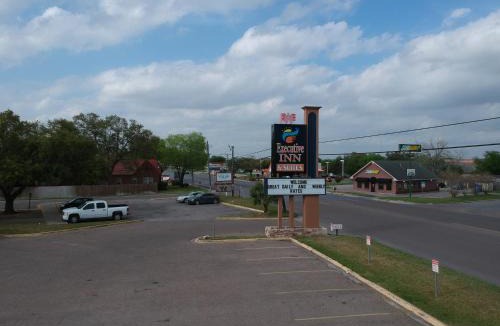 Beeville Hotel | Executive Inn