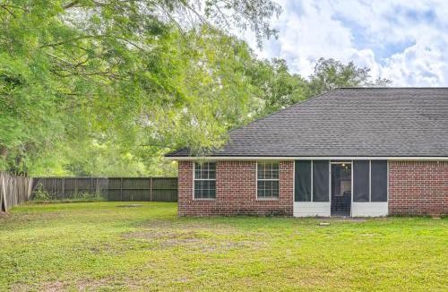 Alvin House | Explore Alvin! Charming Home Near College & Dtwn