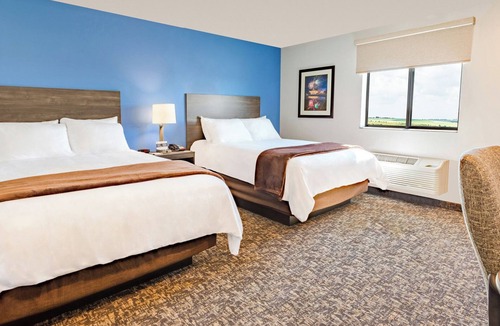 Carson City Hotel | Explore Carson City: Pet-Friendly Room w/Kitchen Near Golf, Trails & Museums