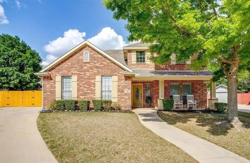 Burleson House | Exquisite 4-Bedroom Brick Home with Pool in Highly Desirable Burleson ISD