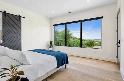 Jonestown House | Exquisite modern house overlooking Lake Travis