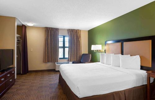 Park Central Hotel | Extended Stay America Suites - Dallas - Greenville Avenue