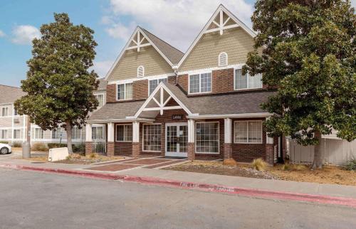 Plano Hotel | Extended Stay America Suites - Dallas - Plano Parkway