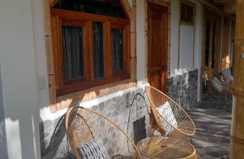 Tzununa House | Fabulous 6-bedroom eco-guesthouse in Tzununa perfect for group getaways