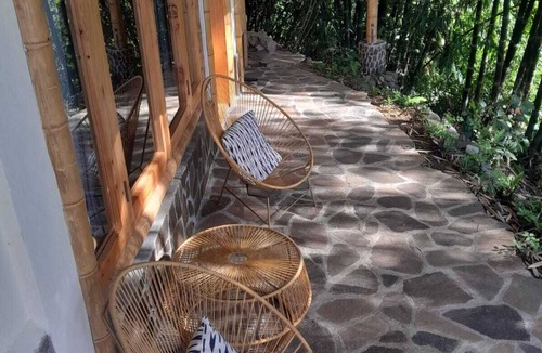 Tzununa House | Fabulous 6-bedroom eco-guesthouse in Tzununa perfect for group getaways