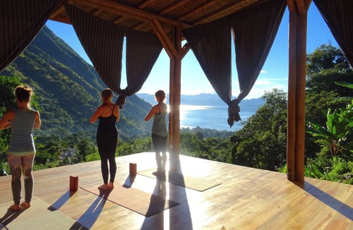 Tzununa House | Fabulous 6-bedroom eco-guesthouse in Tzununa perfect for group getaways