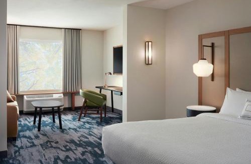 Amistad National Recreational Area Hotel | Fairfield by Marriott Inn & Suites Del Rio