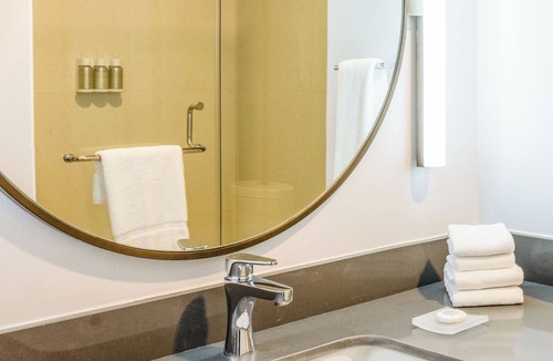 Downtown Cancun Hotel | Fairfield Inn & Suites by Marriott Cancun Downtown