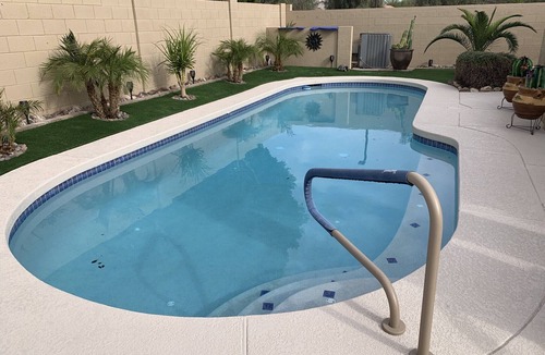 Surprise Farms House | 🌵FALL special! Heated pool at no extra charge! Visit the beautiful desert! 🌵 🌵