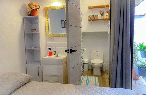 Zona 12 House | Familiar bedroom Inn Ciudad de Guatemala with AC, WiFi