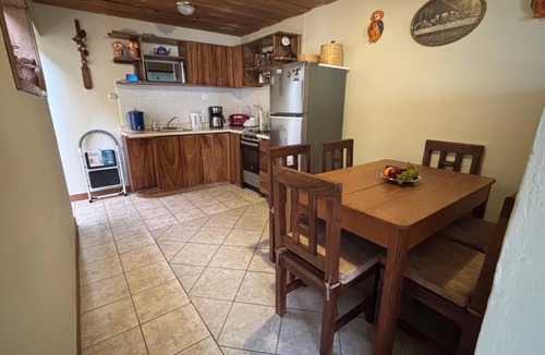 Antigua Guatemala House | Family-Friendly 3BR Home 10 Min Drive to Central Park, 5 Queen Beds, Sleeps 10