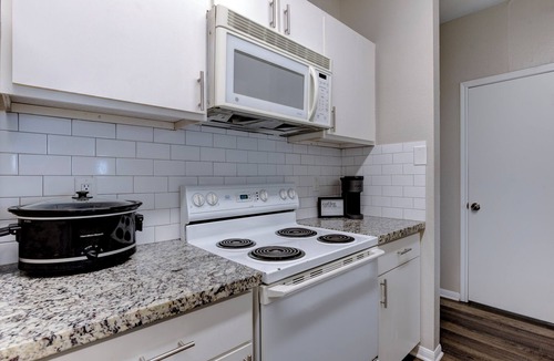 Astrodome House | family-friendly 2-bedroom, 2.5 bath included Wi-Fi, and classic arcade games