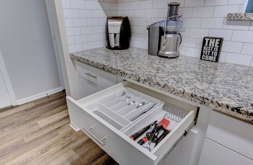 Astrodome House | family-friendly 2-bedroom, 2.5 bath included Wi-Fi, and classic arcade games