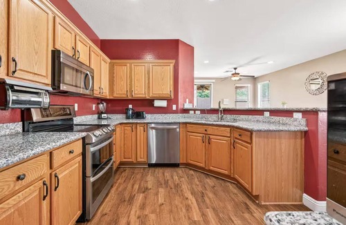 South Mountain House | Family‑Friendly 4‑Bed Home in Phoenix- Patio, & Fast Wi‑Fi