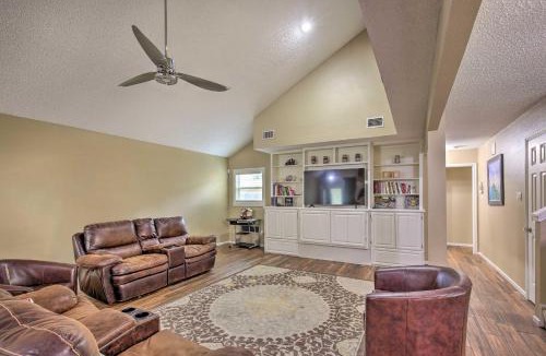 Boerne House | Family Retreat ~ 1 Mi to Hill Country Mile!