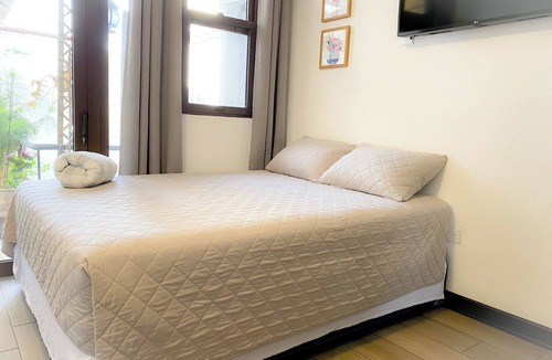 Zona 12 Hotel | Family room with bathroom and air conditioning. Near Guatemala airport, zone 12.