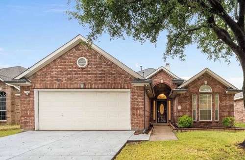 Mansfield House | Fantastic 3-bedroom house with AC in charming Mansfield
