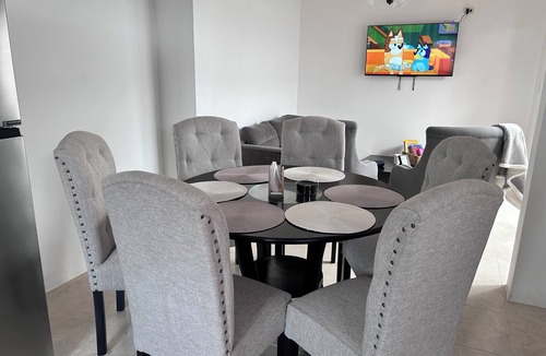 San Lorenzo El Cubo House | Fantastic 5-bedroom house in serene San Lorenzo El Cubo neighborhood