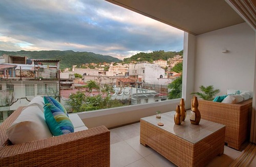 Emiliano Zapata Condo | Featured on HGTV, Mountain Views, Rooftop Pool at Zenith in Old Town