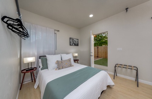 Menlo Park Apartment | Fenced /Studio /1 bd /1 ba /Near "A" Mountain
