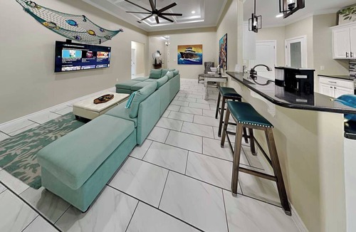 Aransas Pass House | Ferryman's Landing | Pet-friendly + Private Swim Spa