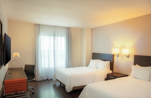Monterrey Hotel | Fiesta Inn Monterrey Fundidora