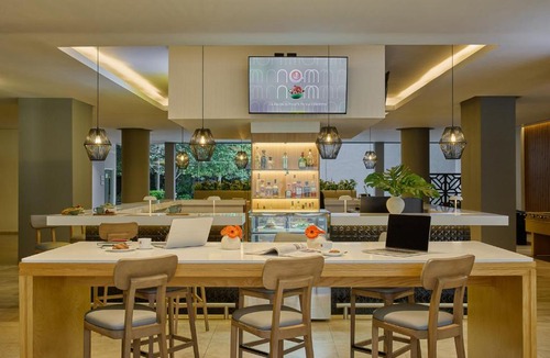 Monterrey Hotel | Fiesta Inn Monterrey Valle