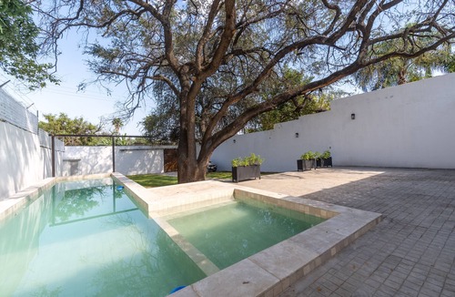 Juarez House | Finca Dos Encinos with pool (pet friendly)