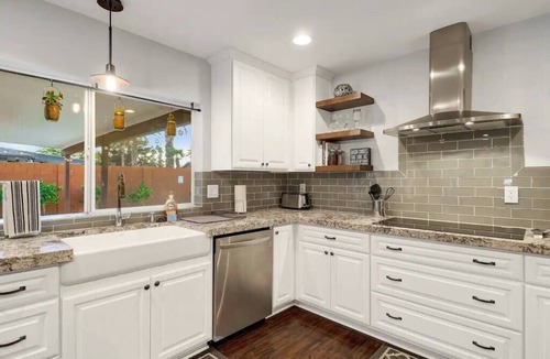 Tempe House | Fire Pit & Hot Tub Near Tempe Attractions