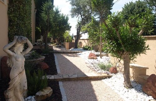 Les Angles Villa | Flowered villa with private pool
