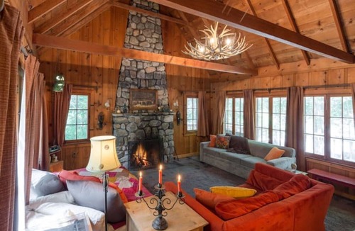 Forest Falls Cabin | Forest Falls Creekside Cabin