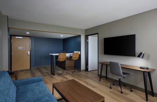 Englewood Hotel | Four Points by Sheraton Englewood
