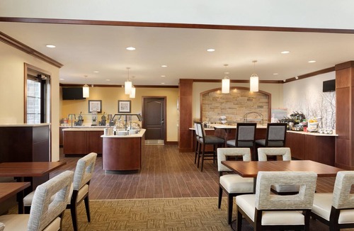 Midland Condo | Free Breakfast. Pool. King Suite. Near the new Chevron and Oxy campuses!