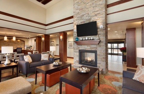 Midland Condo | Free Breakfast. Pool. Quick Drive to the new Chevron and Oxy campuses! Great for Business Travelers!