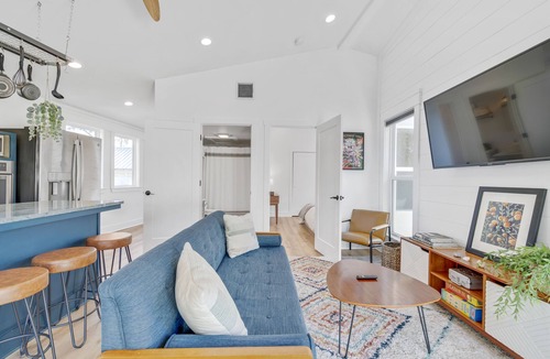 Freetown - Port Rico Cottage | Freetown Flat - Beautiful, Unique, Central!
