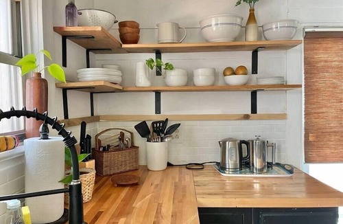 Govalle House | Frida House . Free Bikes . Walkability