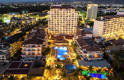 South Hotel Zone Hotel | Friendly Fun Vallarta Different Experiences - All Inclusive.