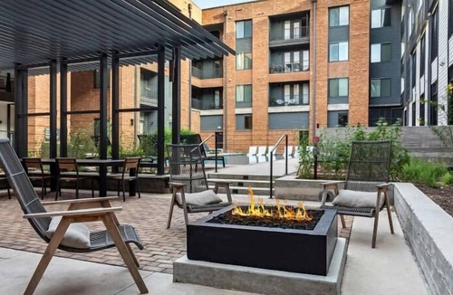 Highland Apartment | Frontdesk | 1 BR Apt near Texas Capitol