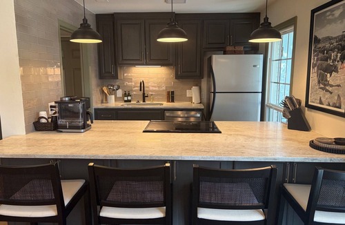 Arlington Heights House | Ft. Worth (Cowtown) Private Luxury Property. New Remodel w/4 Parking Spots.