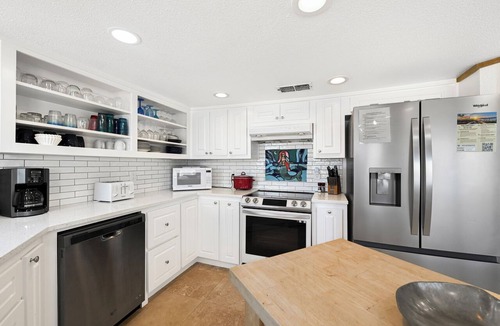 Port Aransas House | Full 180 Gulf View of the Beach. Just steps to Boardwalk to the beach or Communi