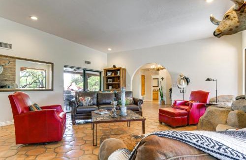 Cave Creek House | 'Full Circle Ranch' w/Mtn Views in Cave Creek!