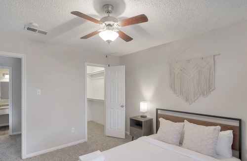 Midland Condo | Fully Equipped Kitchen Midland Apt Fitness Ctr
