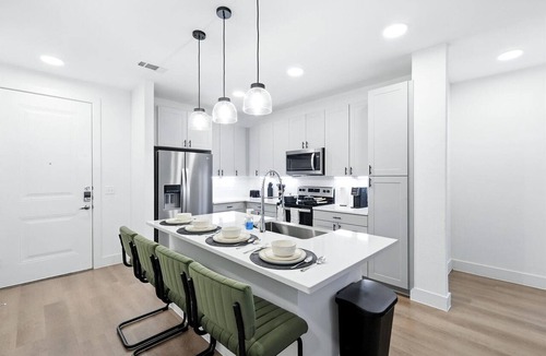 Fort Worth Condo | G36 Beautiful 2Bed-2Bath Condo by Traveller's Comfort in Downtown Fort Worth
