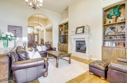 Tucumcari House | Game Room & Deck: Group Getaway in New Mexico!