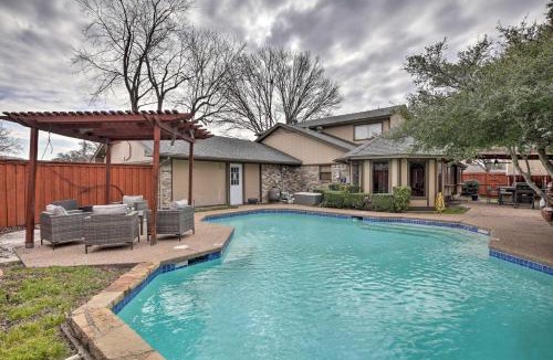 Richardson House | Game Room & Private Pool: Richardson Retreat