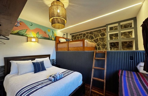 San Lucas Toliman Bed & Breakfast | Garden Gathering Room