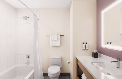 Westchase Hotel | Garner Hotel Houston Westheimer by IHG