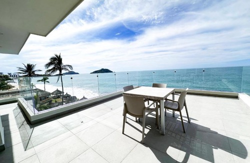 Mazatlan Hotel | Garner Hotel Mazatlan Beach by IHG