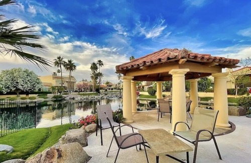 Mountainview Lake Estates House | Gated - Waterfront 2 bedroom 3 bathroom-Heated pool and spa access